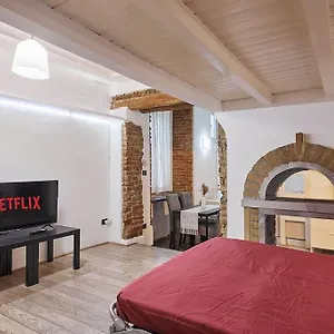Brera-moscova Centro Storico, Wi-fi E Netflix Apartamento